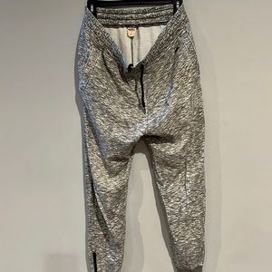 Hollister Mens Joggers Jogging Bottoms Grey Fleece Logo | Size Small
